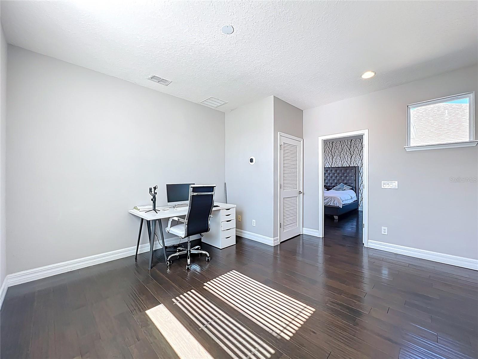 Image 30 of 66 For 4760 Silver Birch Way