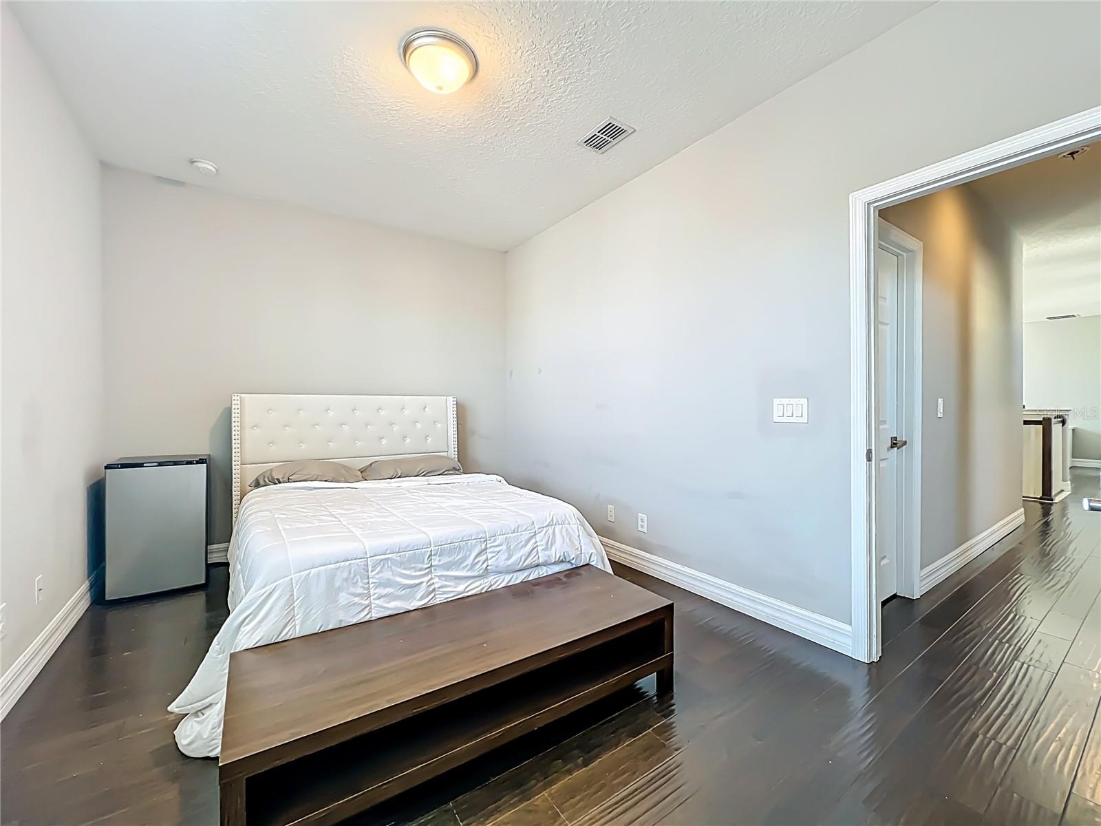 Image 44 of 66 For 4760 Silver Birch Way