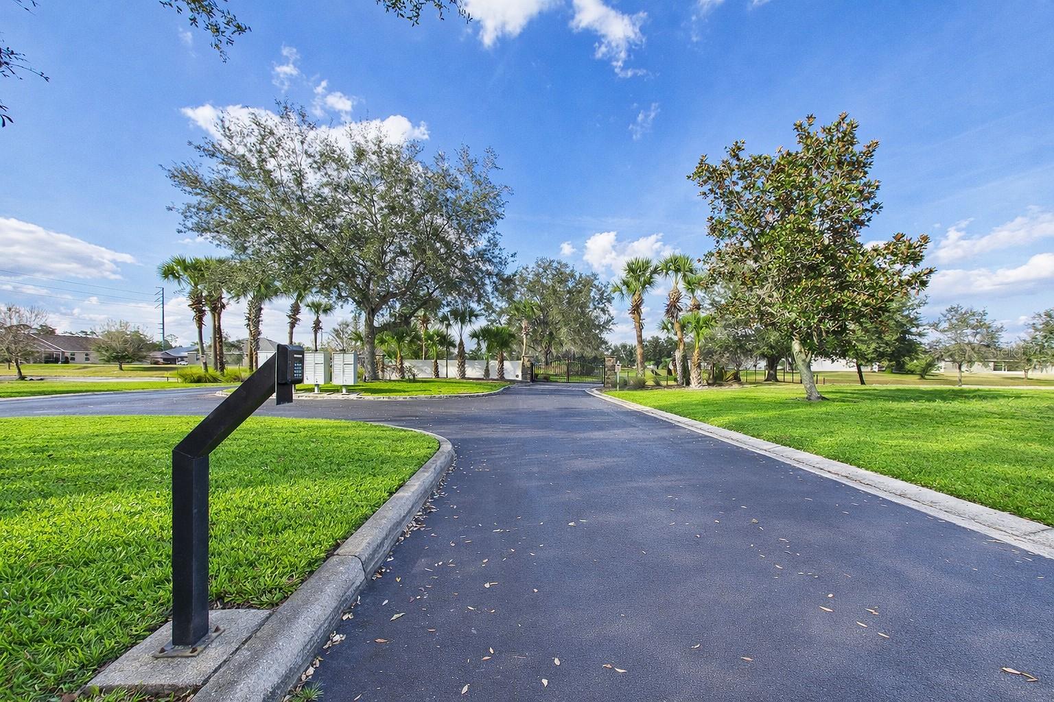 Image 40 of 43 For 5067 Moss Hammock Trail