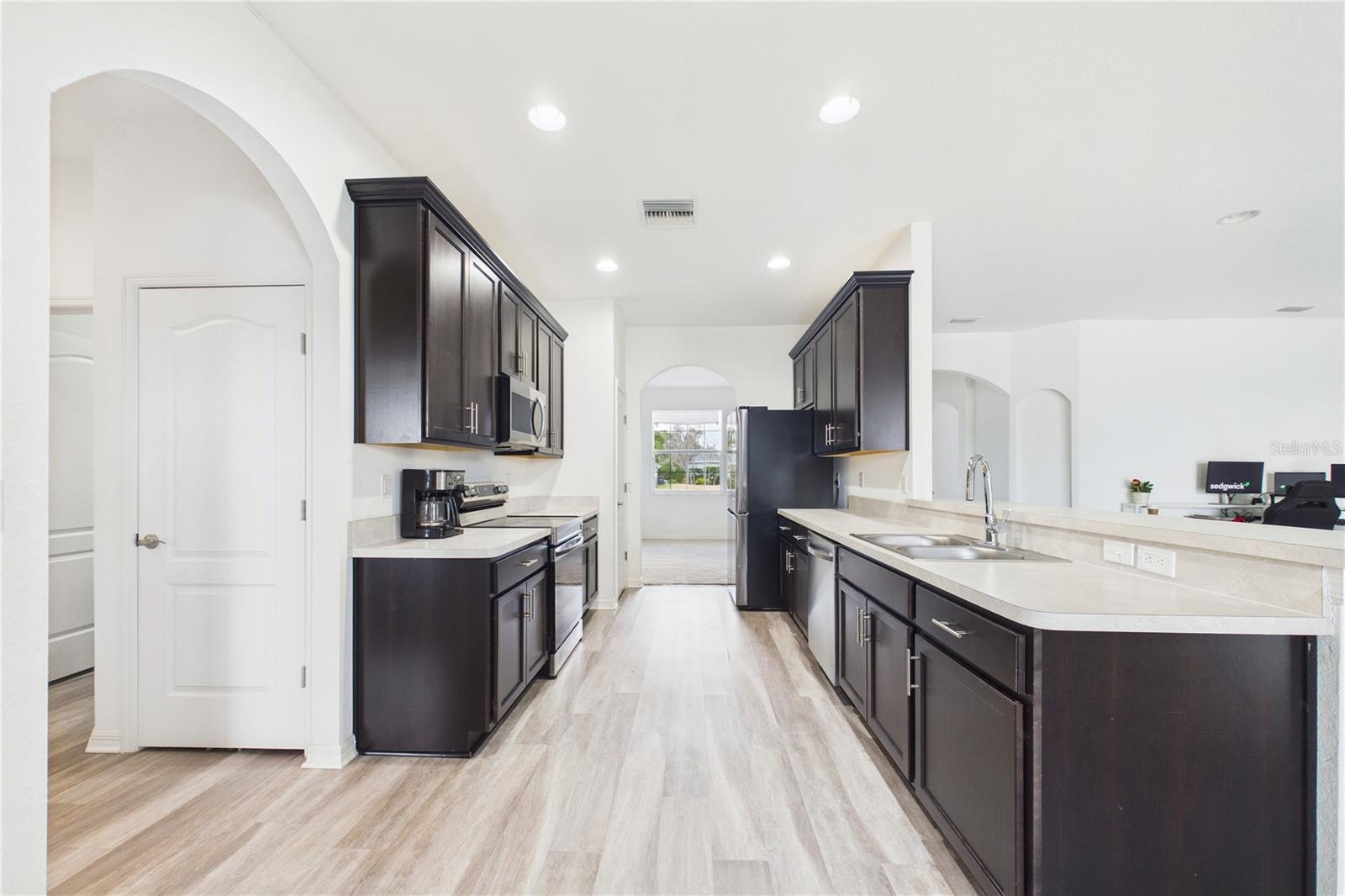 Image 7 of 43 For 5067 Moss Hammock Trail