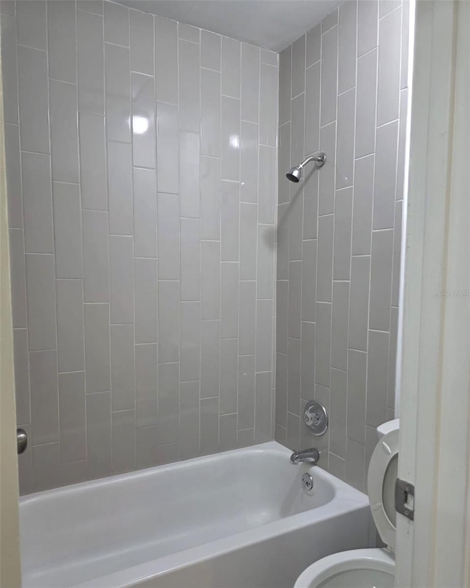 Image 15 of 28 For 4402 Ring Neck Road 19b