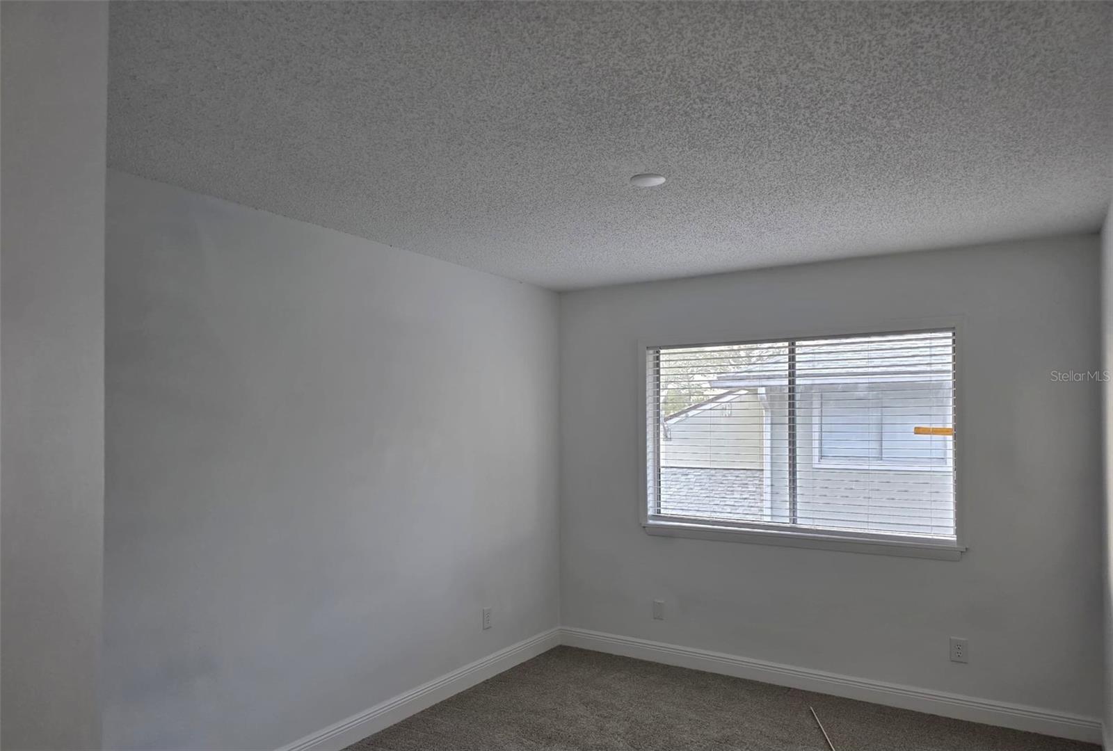 Image 17 of 28 For 4402 Ring Neck Road 19b