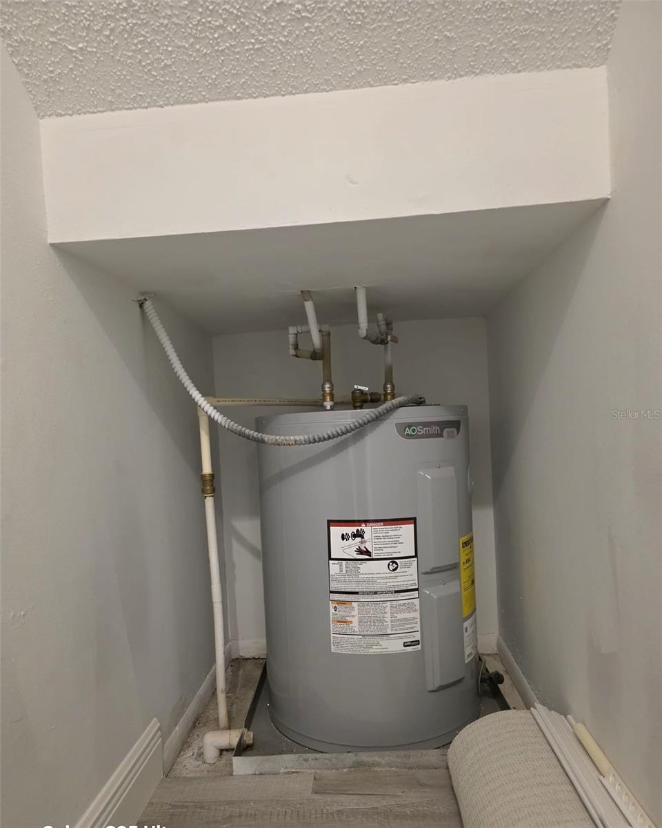 Image 26 of 28 For 4402 Ring Neck Road 19b