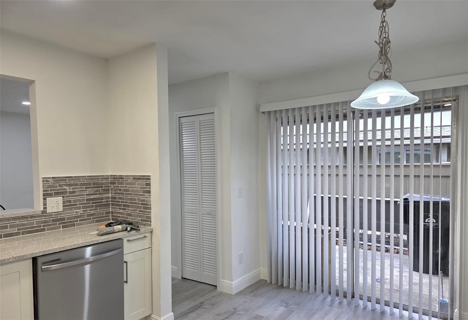 Image 4 of 28 For 4402 Ring Neck Road 19b