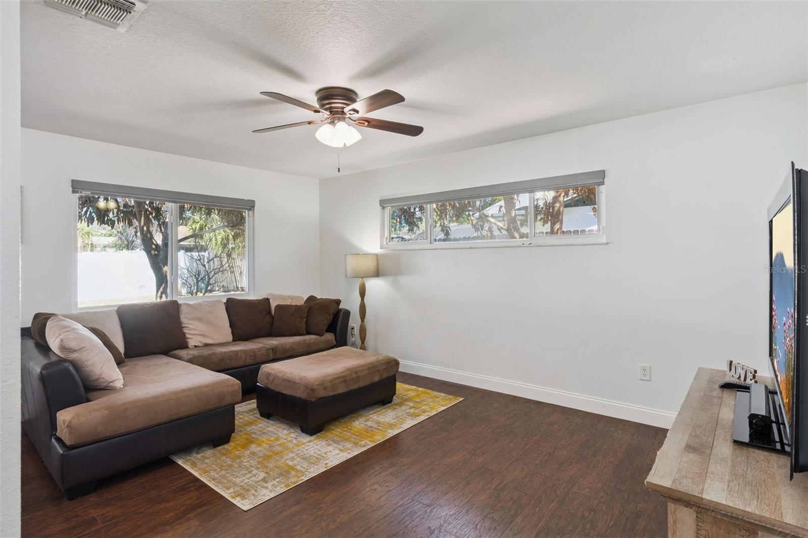 Image 14 of 42 For 6812 Tamarind Circle