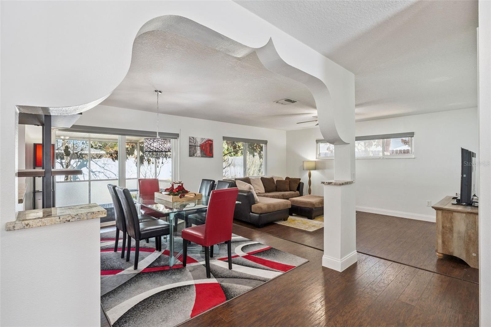 Image 18 of 42 For 6812 Tamarind Circle