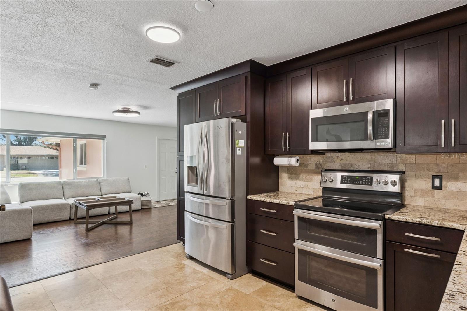 Image 22 of 42 For 6812 Tamarind Circle