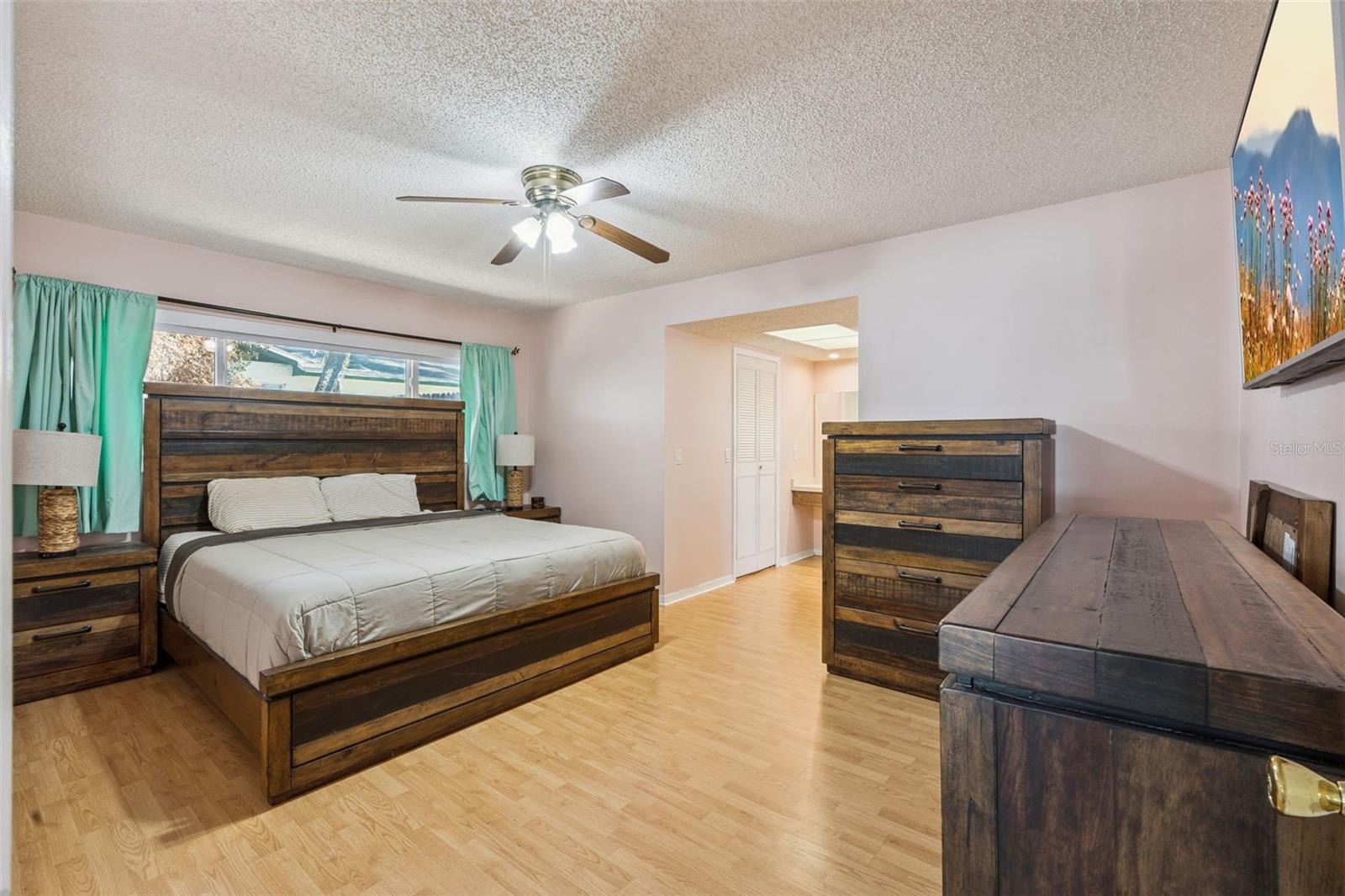 Image 5 of 42 For 6812 Tamarind Circle