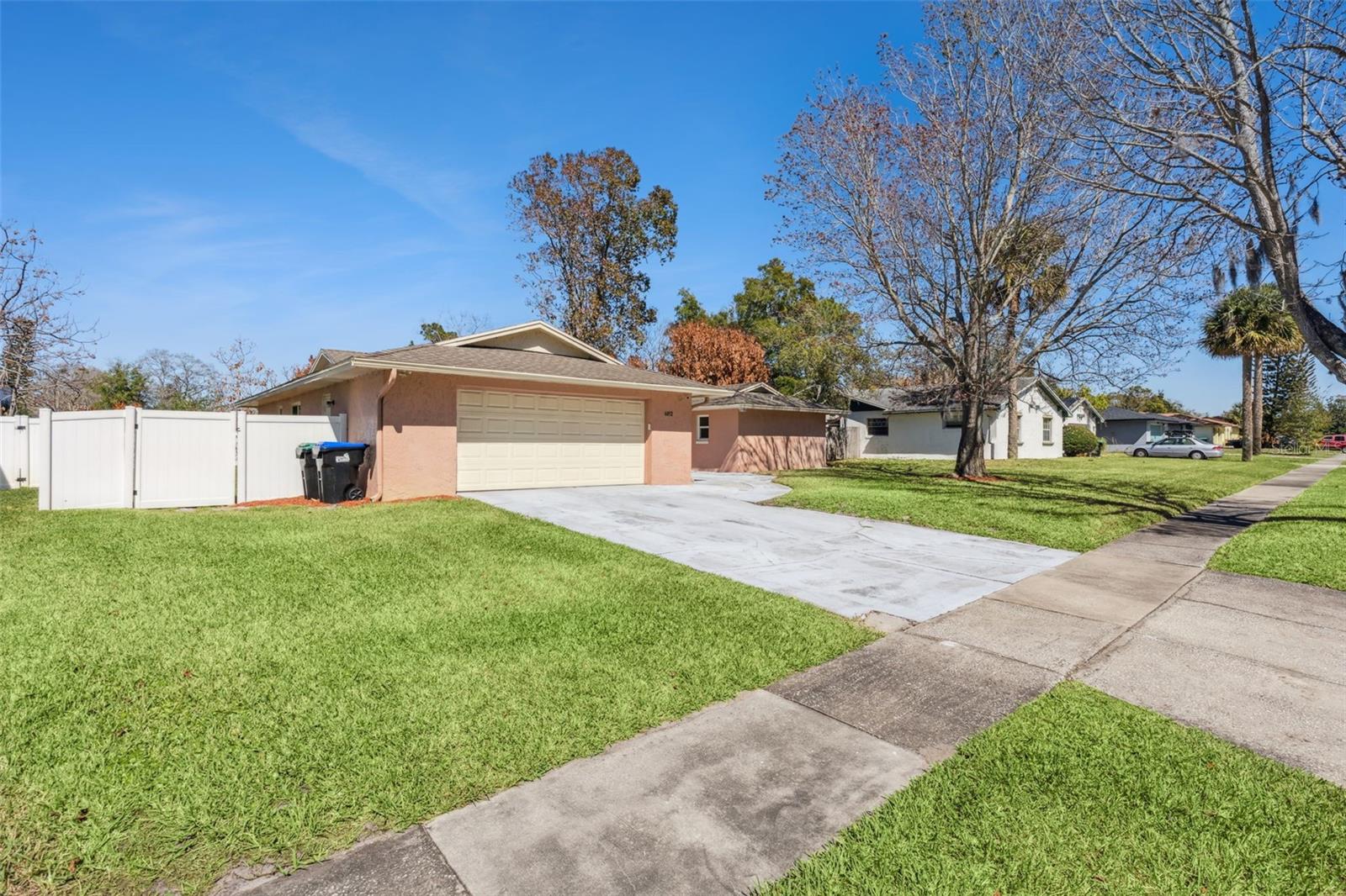 Image 6 of 42 For 6812 Tamarind Circle