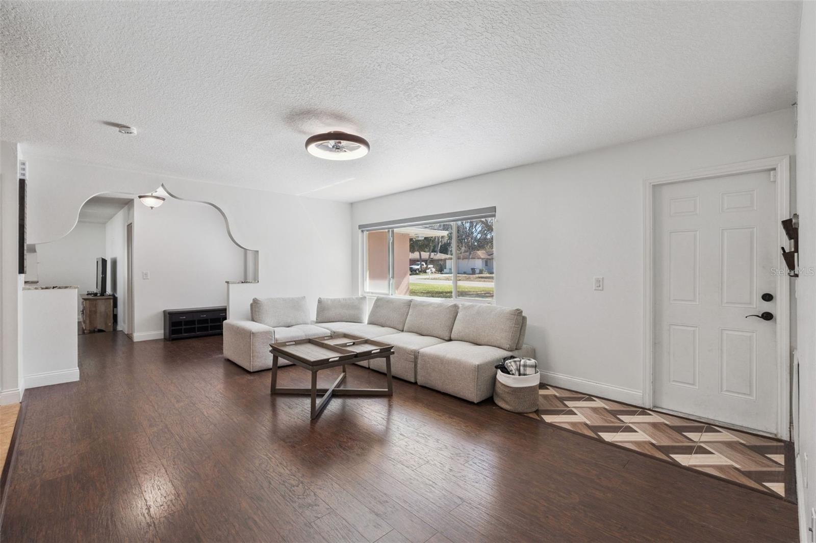 Image 9 of 42 For 6812 Tamarind Circle