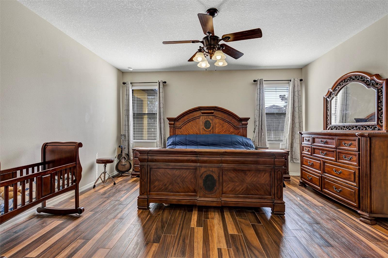 Image 16 of 44 For 10820 Wyandotte Drive