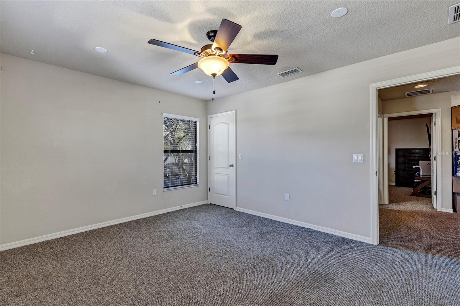 Image 38 of 44 For 10820 Wyandotte Drive