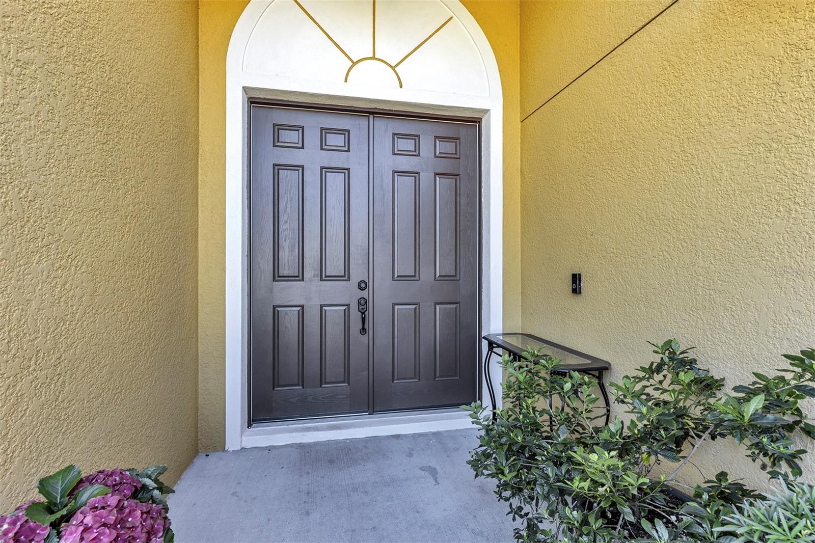 Image 4 of 44 For 10820 Wyandotte Drive