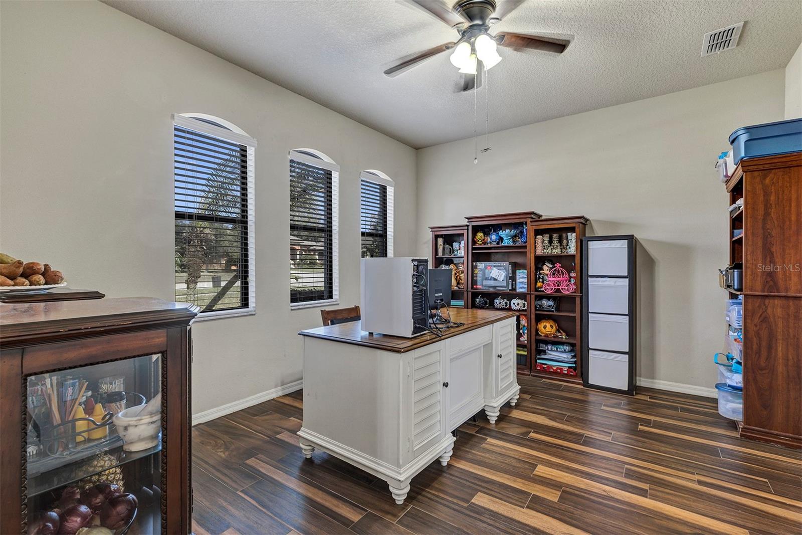 Image 5 of 44 For 10820 Wyandotte Drive