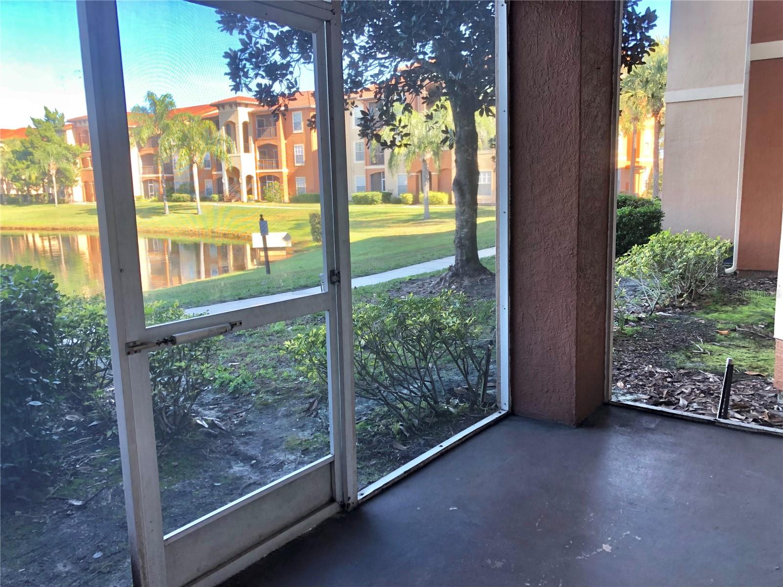 Image 19 of 32 For 5542 Metrowest Boulevard 104