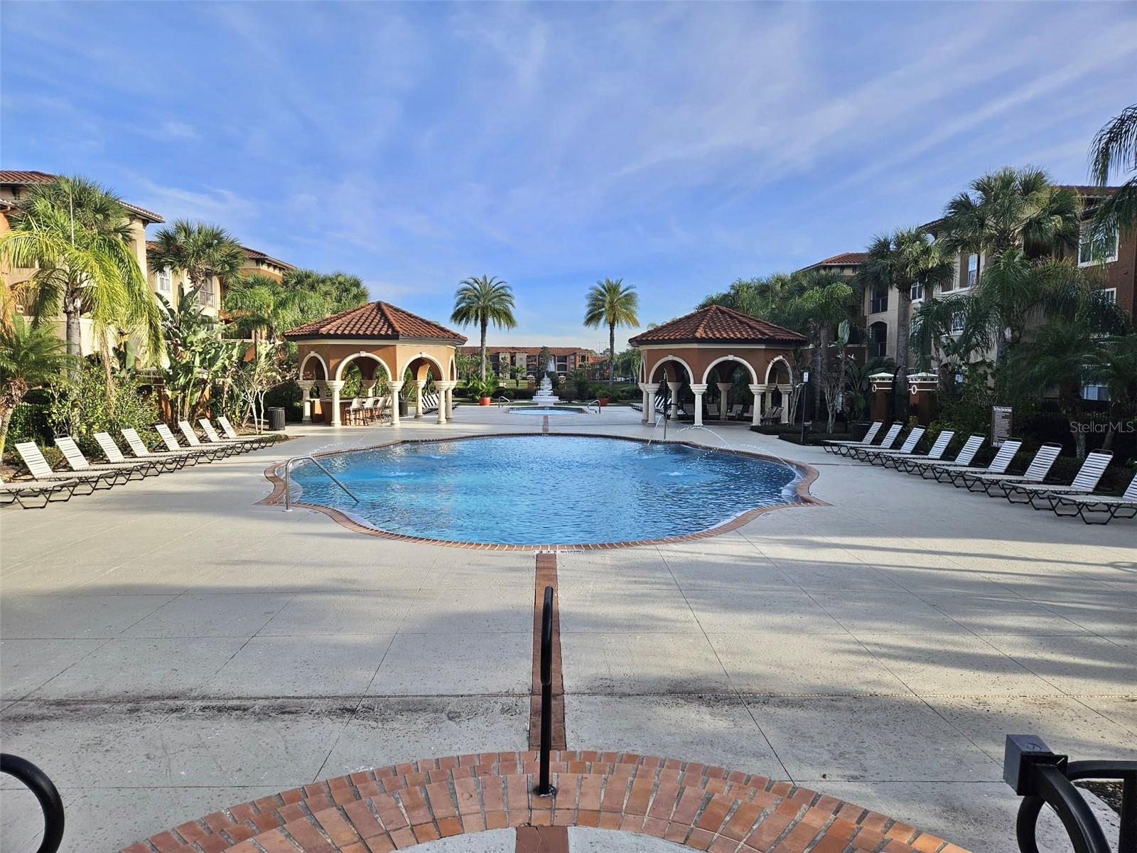 Image 22 of 32 For 5542 Metrowest Boulevard 104