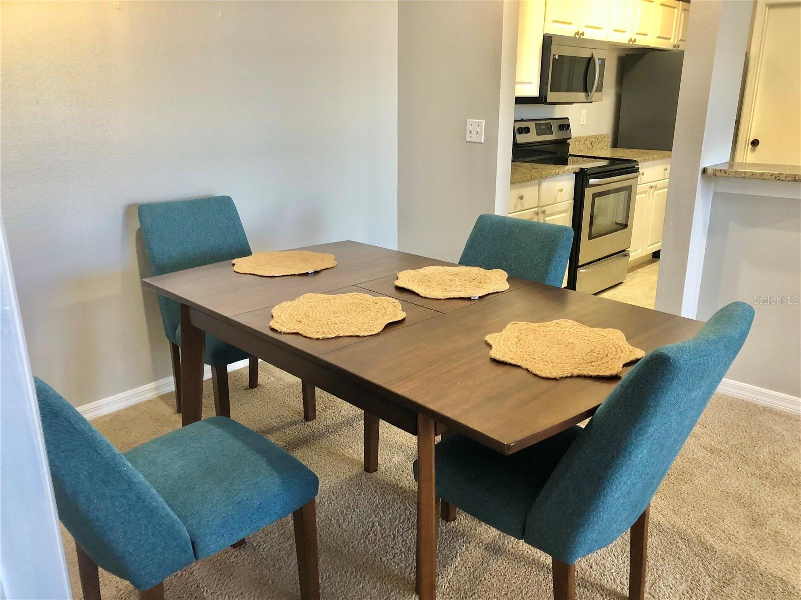 Image 6 of 32 For 5542 Metrowest Boulevard 104