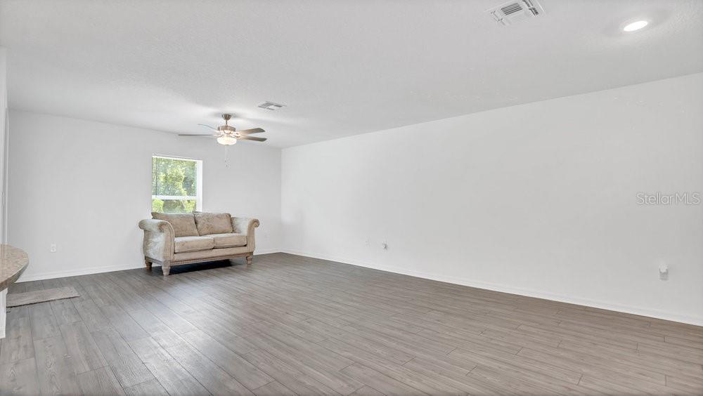 Image 8 of 36 For 12958 Del Lago Drive