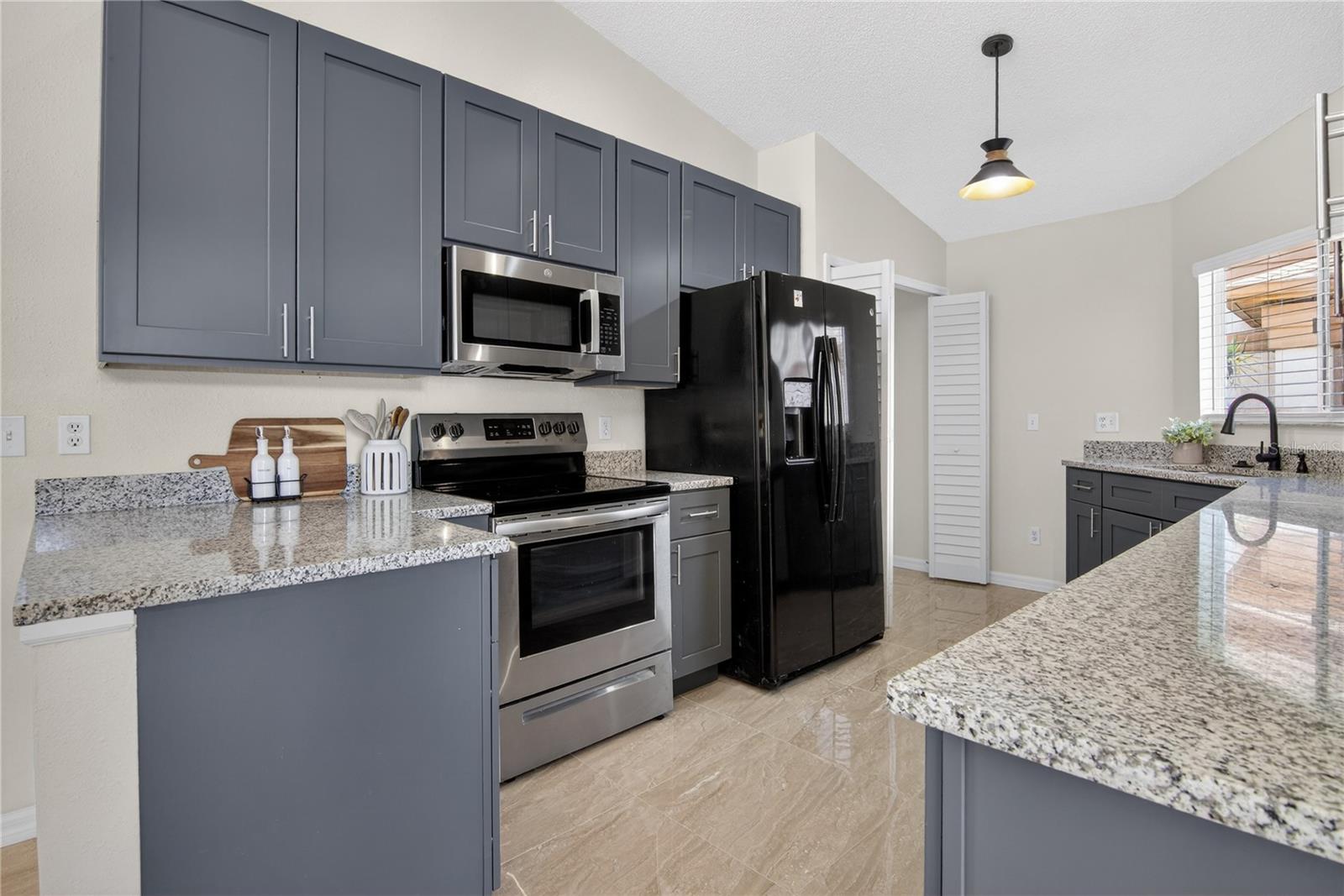 Image 13 of 39 For 1484 Avleigh Circle