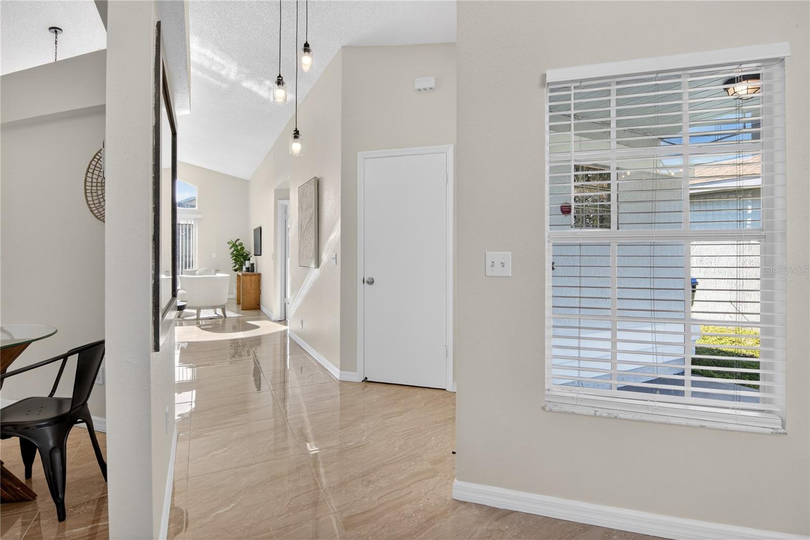 Image 16 of 39 For 1484 Avleigh Circle