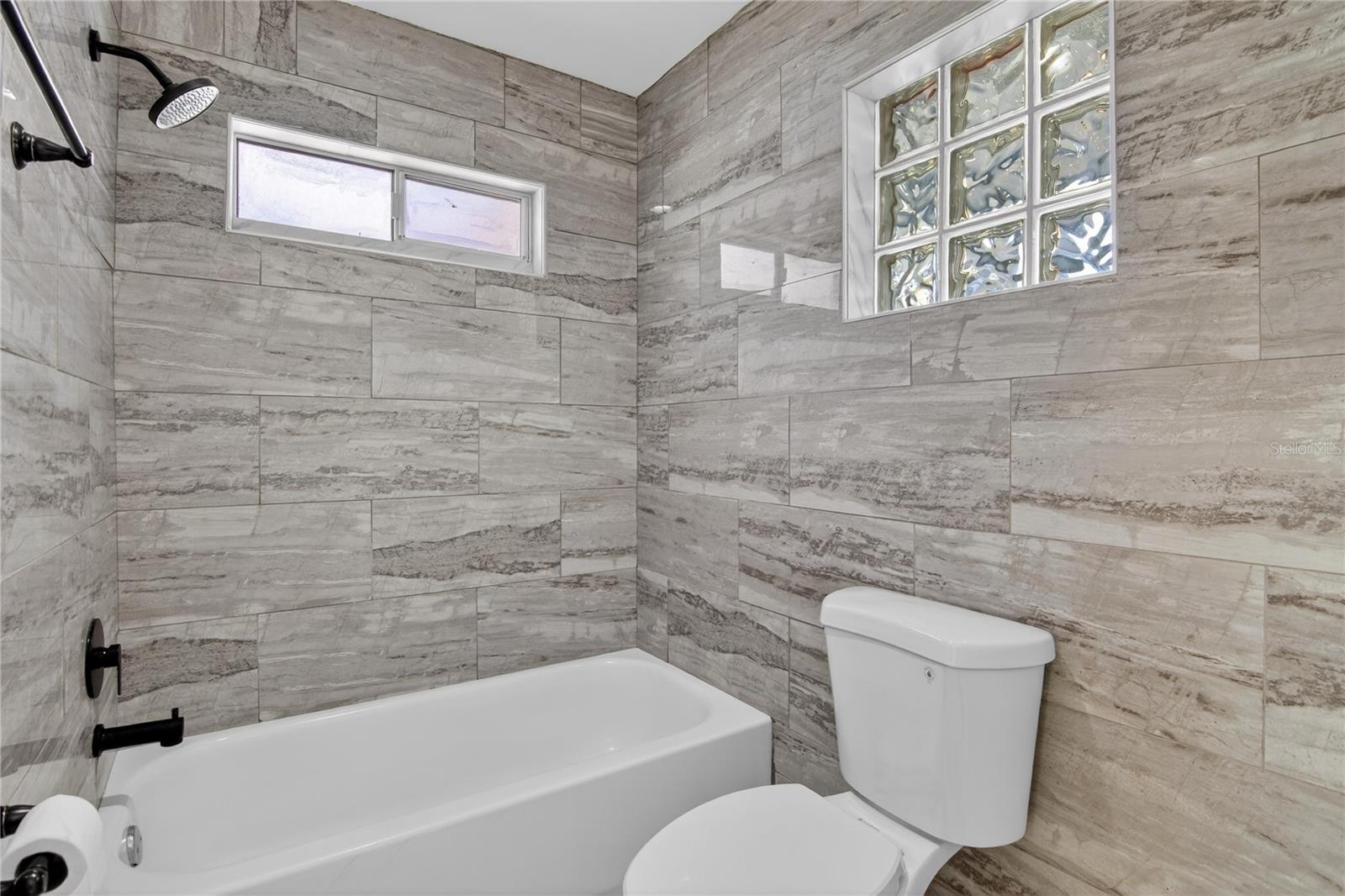 Image 27 of 39 For 1484 Avleigh Circle