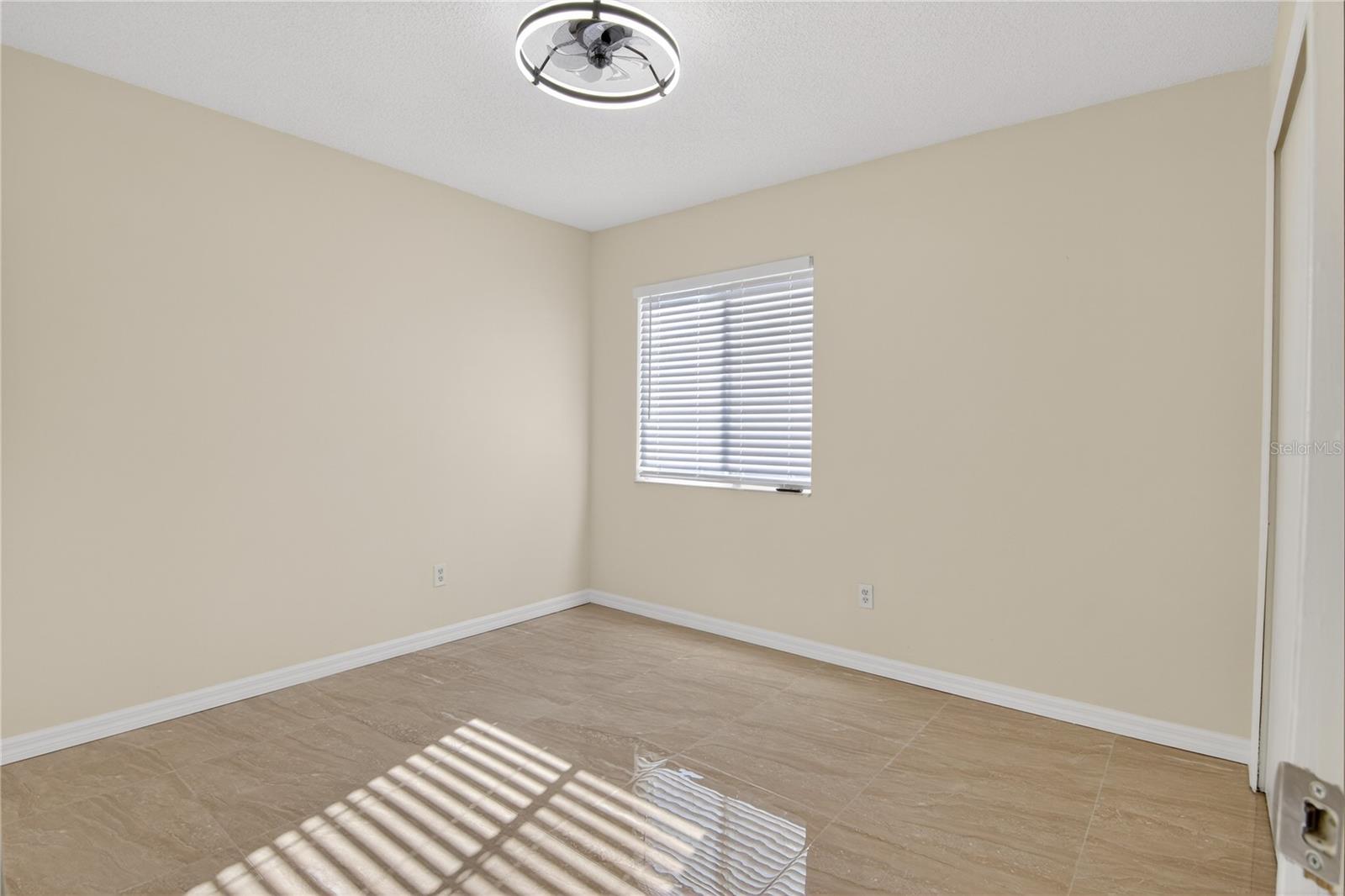 Image 29 of 39 For 1484 Avleigh Circle