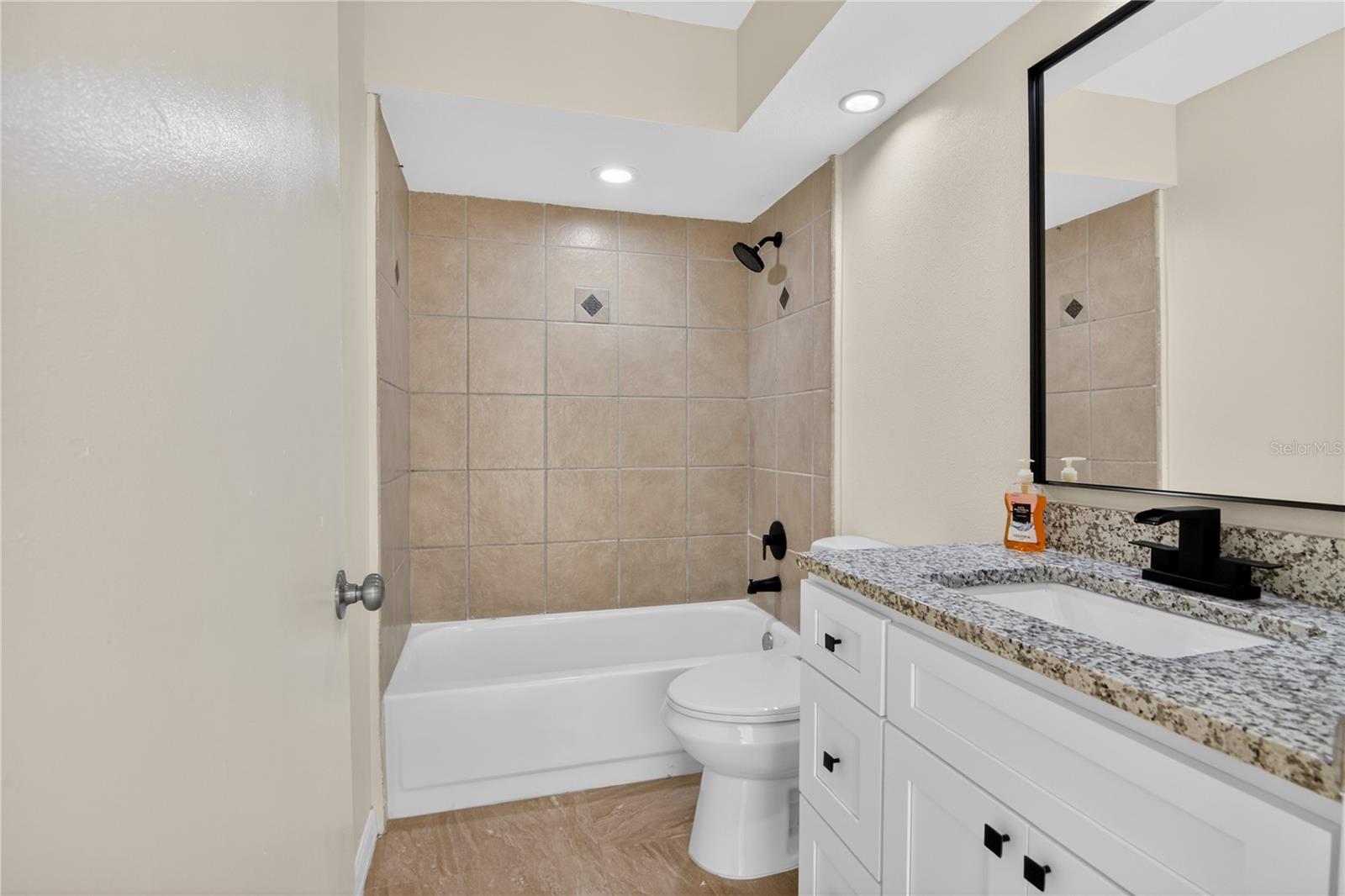 Image 32 of 39 For 1484 Avleigh Circle