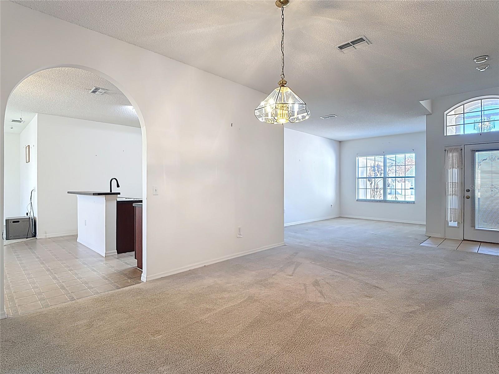 Image 15 of 63 For 309 Aylesbury Court