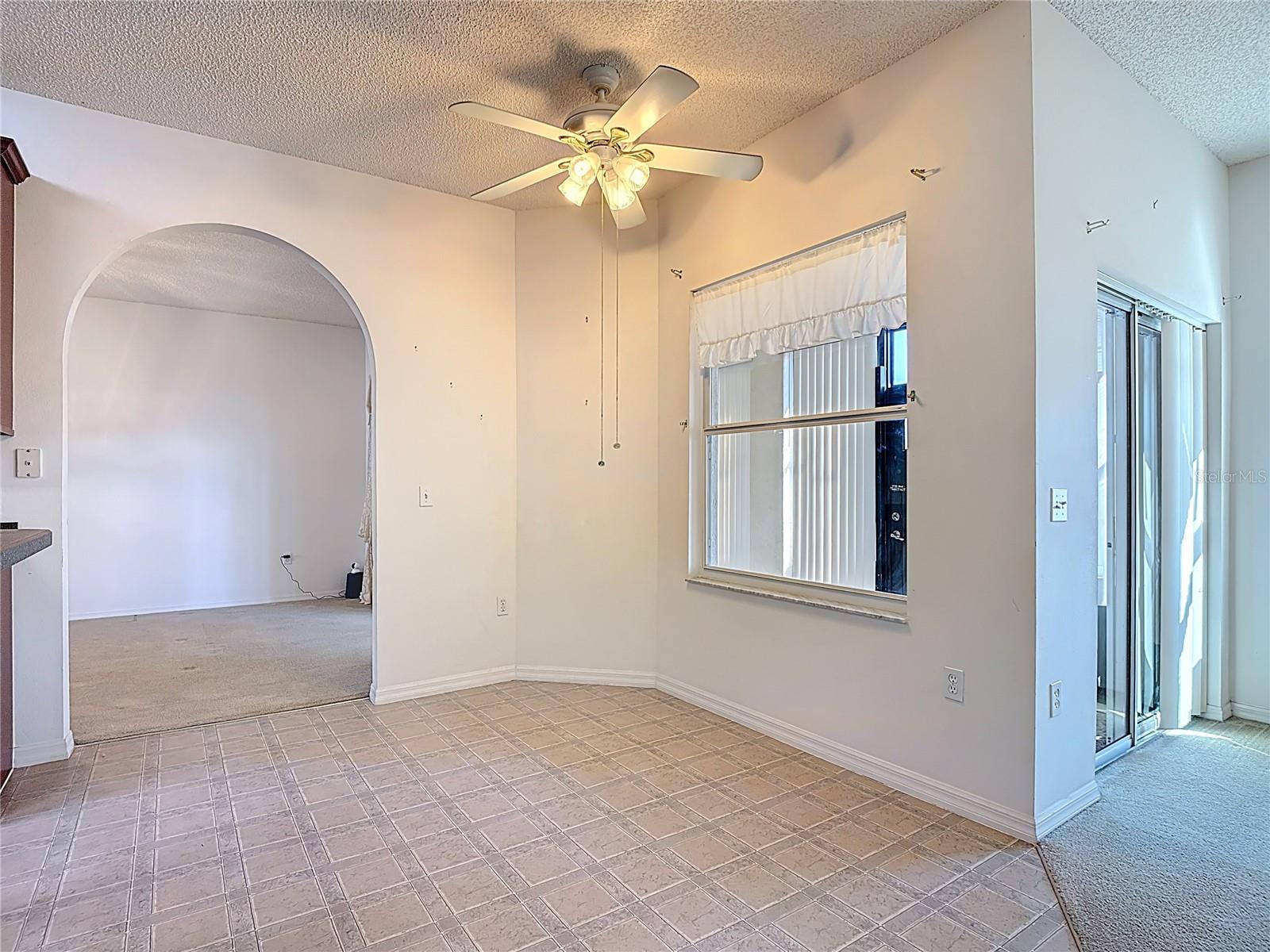 Image 24 of 63 For 309 Aylesbury Court