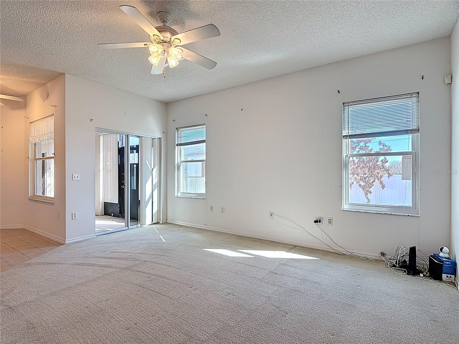 Image 27 of 63 For 309 Aylesbury Court