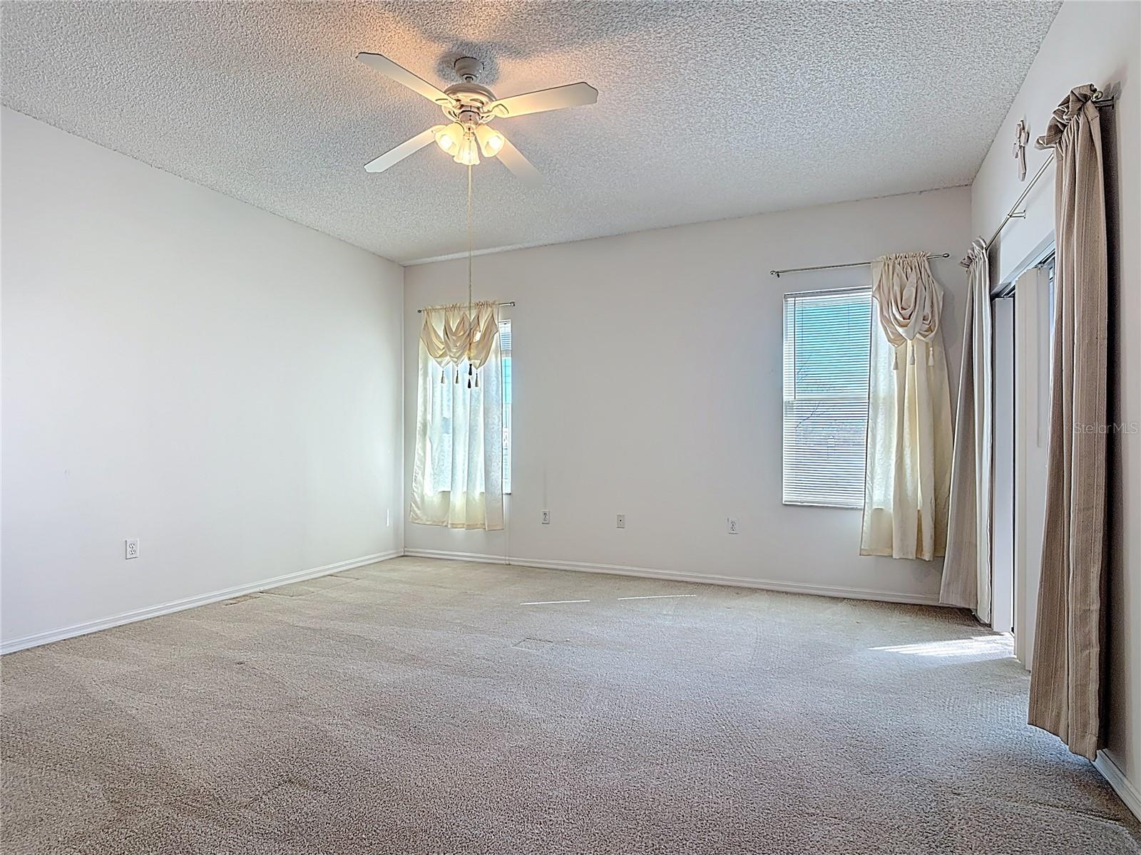 Image 28 of 63 For 309 Aylesbury Court