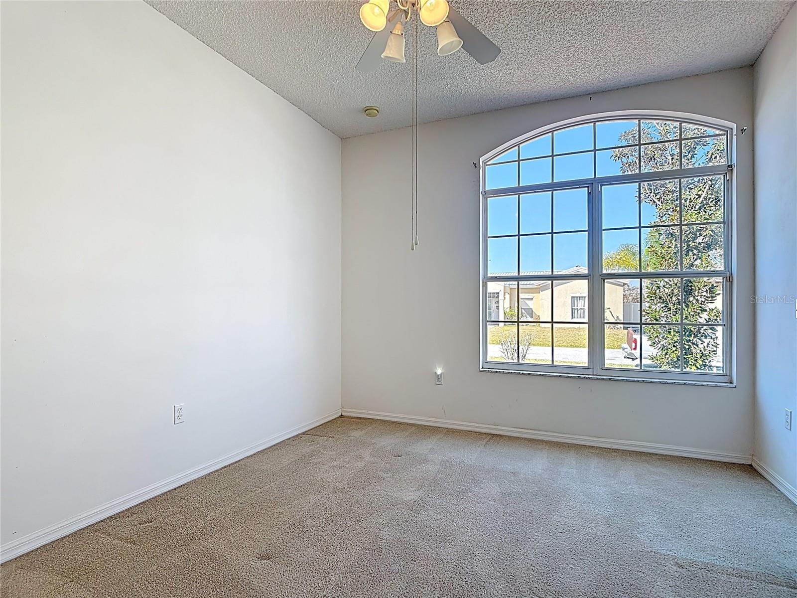 Image 37 of 63 For 309 Aylesbury Court