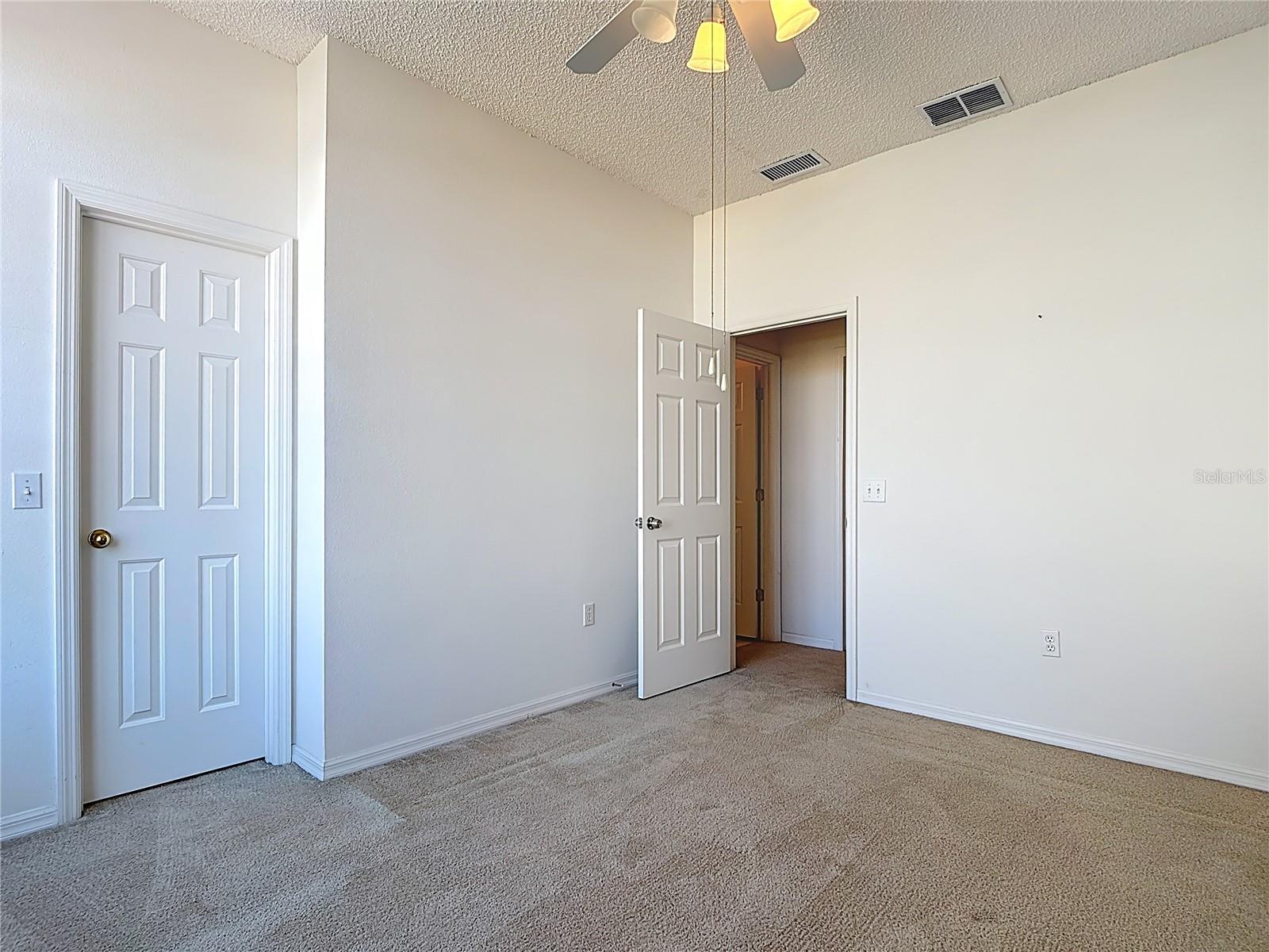 Image 40 of 63 For 309 Aylesbury Court