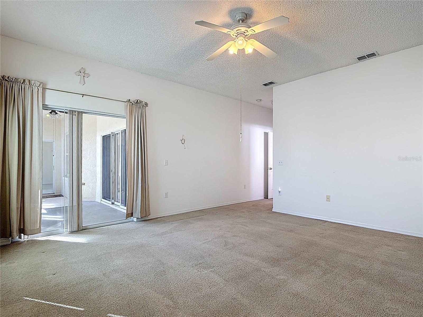 Image 44 of 63 For 309 Aylesbury Court