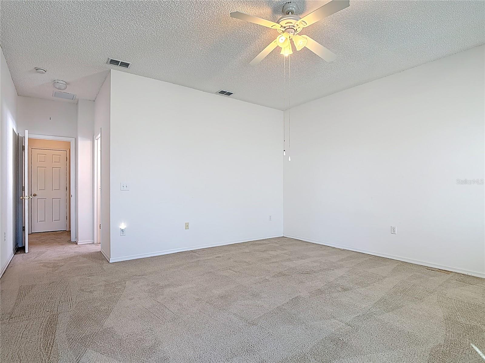 Image 45 of 63 For 309 Aylesbury Court