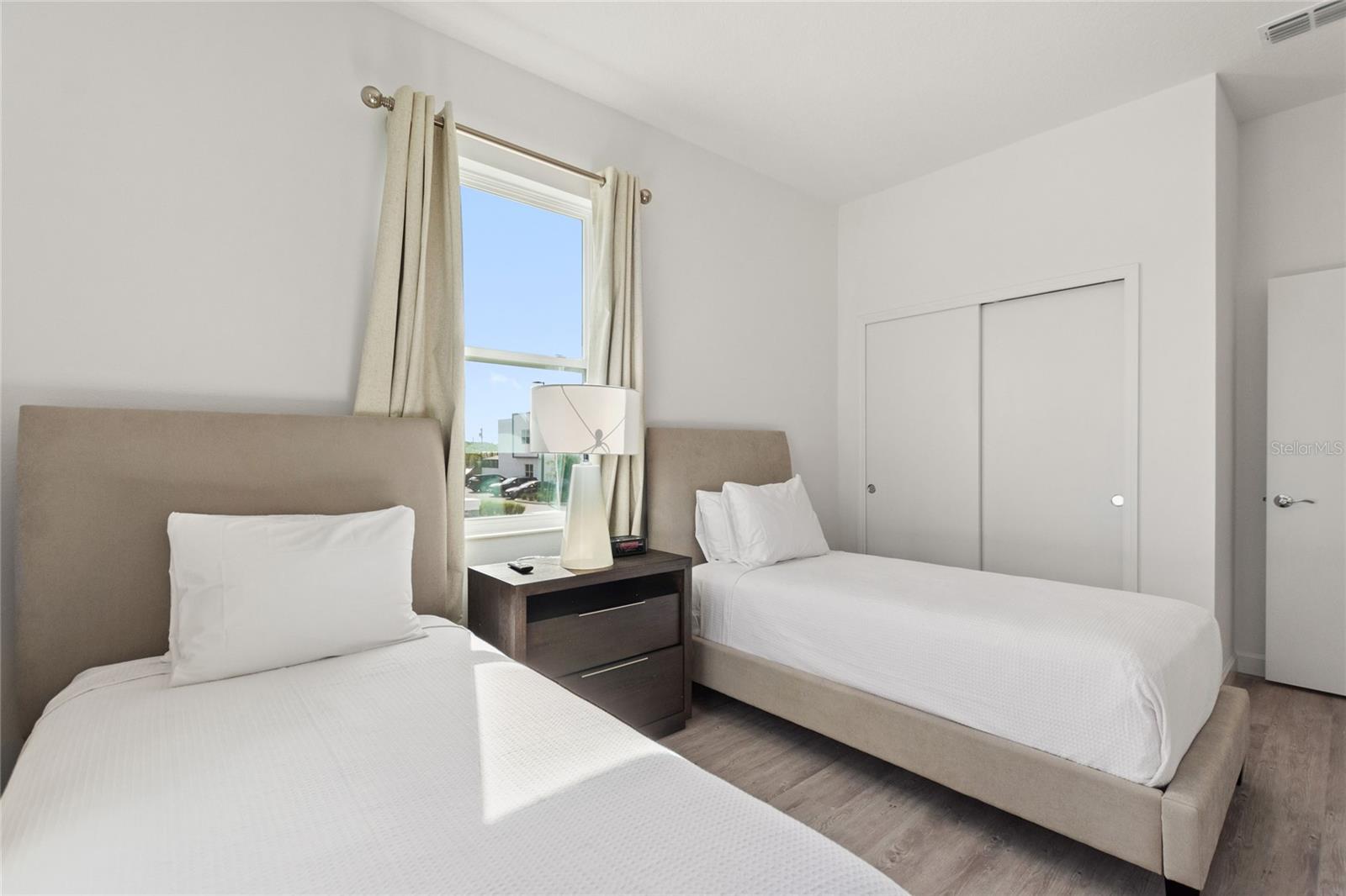 Image 28 of 44 For 608 Trikomo Drive