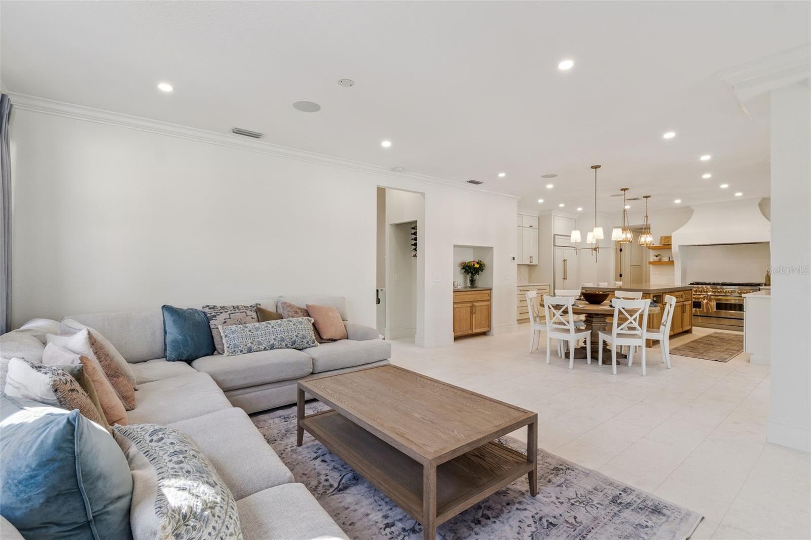 Image 18 of 54 For 430 Courtlea Oaks Boulevard