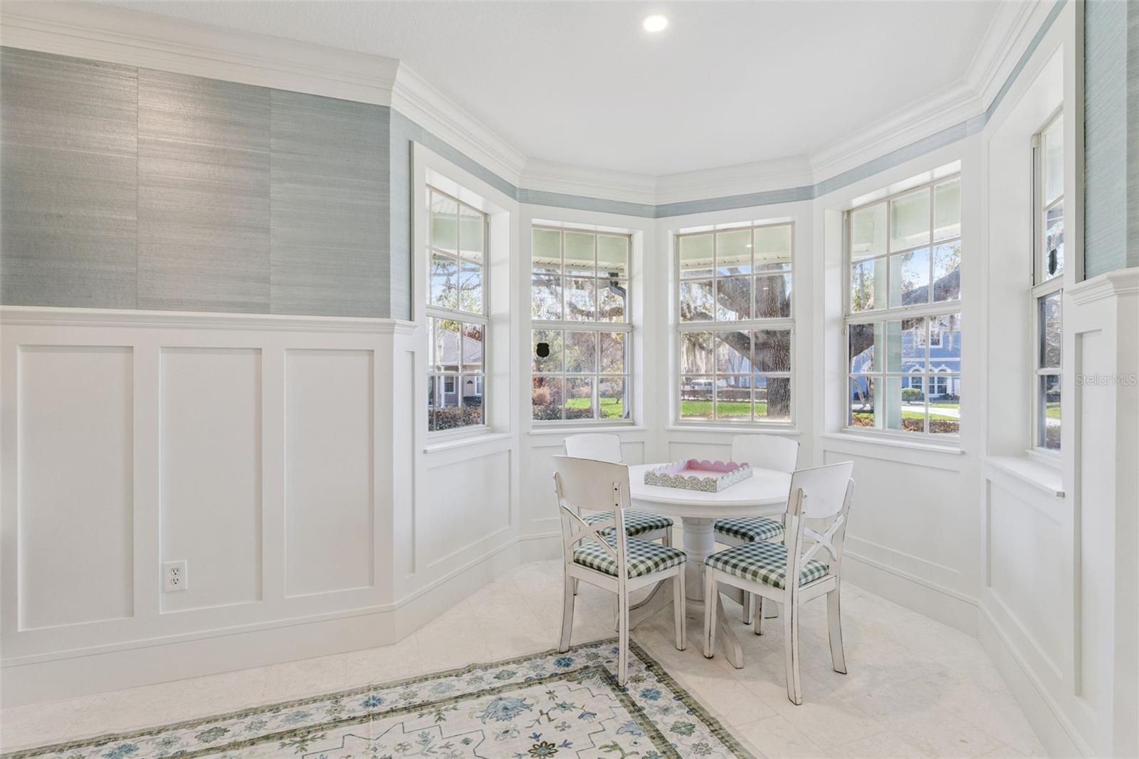 Image 23 of 54 For 430 Courtlea Oaks Boulevard