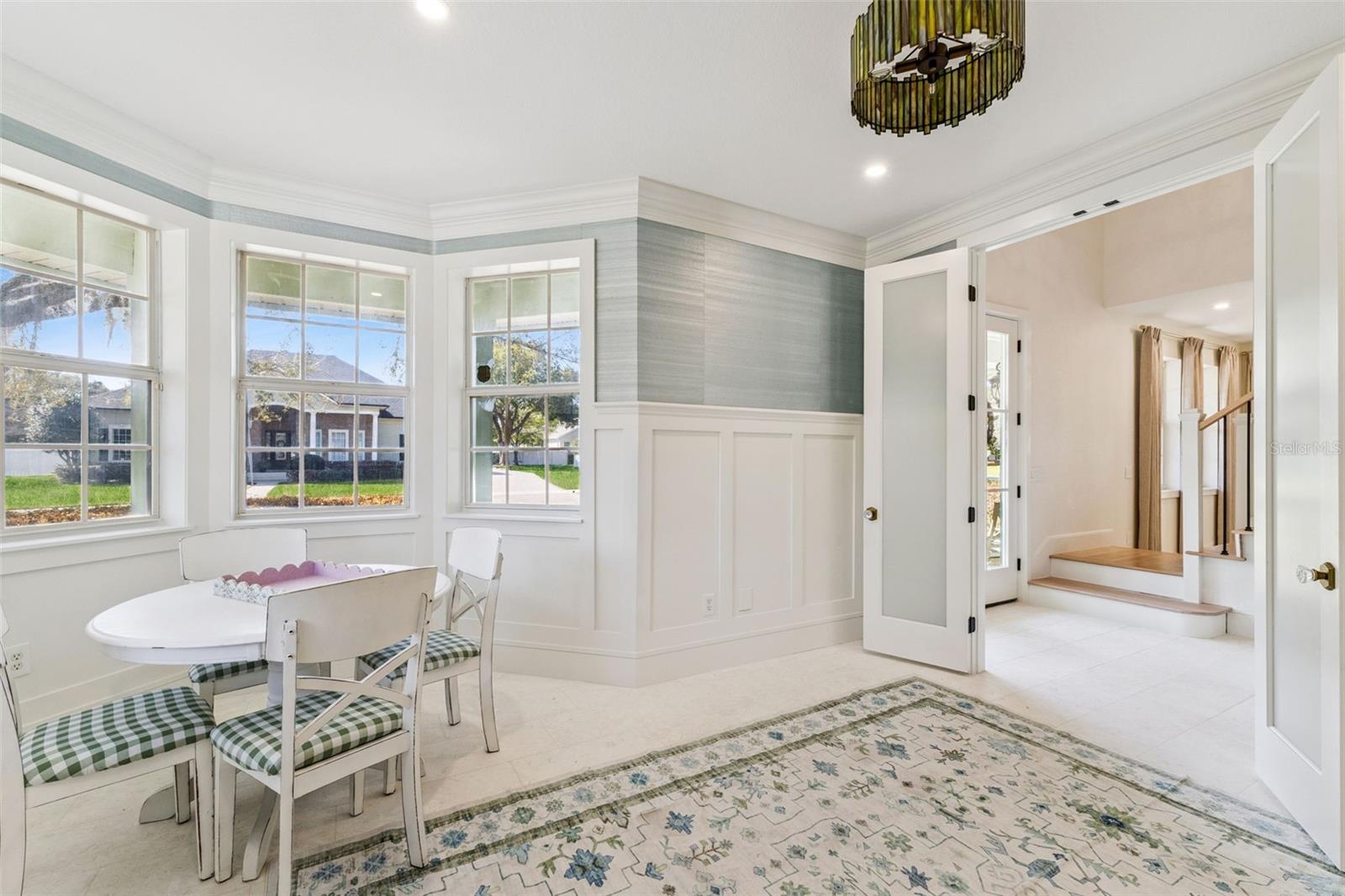 Image 24 of 54 For 430 Courtlea Oaks Boulevard