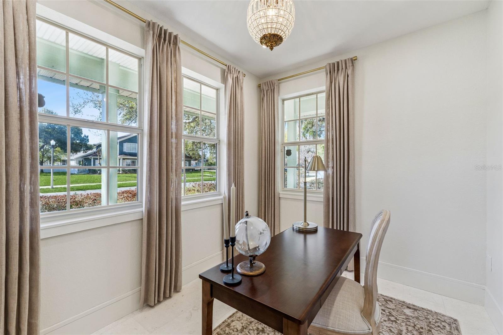 Image 25 of 54 For 430 Courtlea Oaks Boulevard