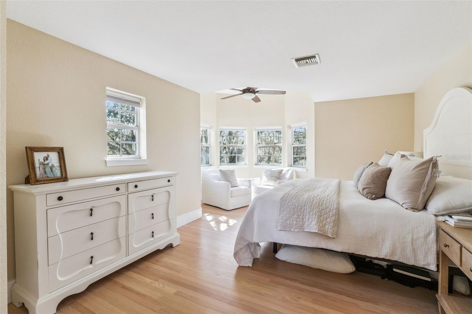 Image 29 of 54 For 430 Courtlea Oaks Boulevard