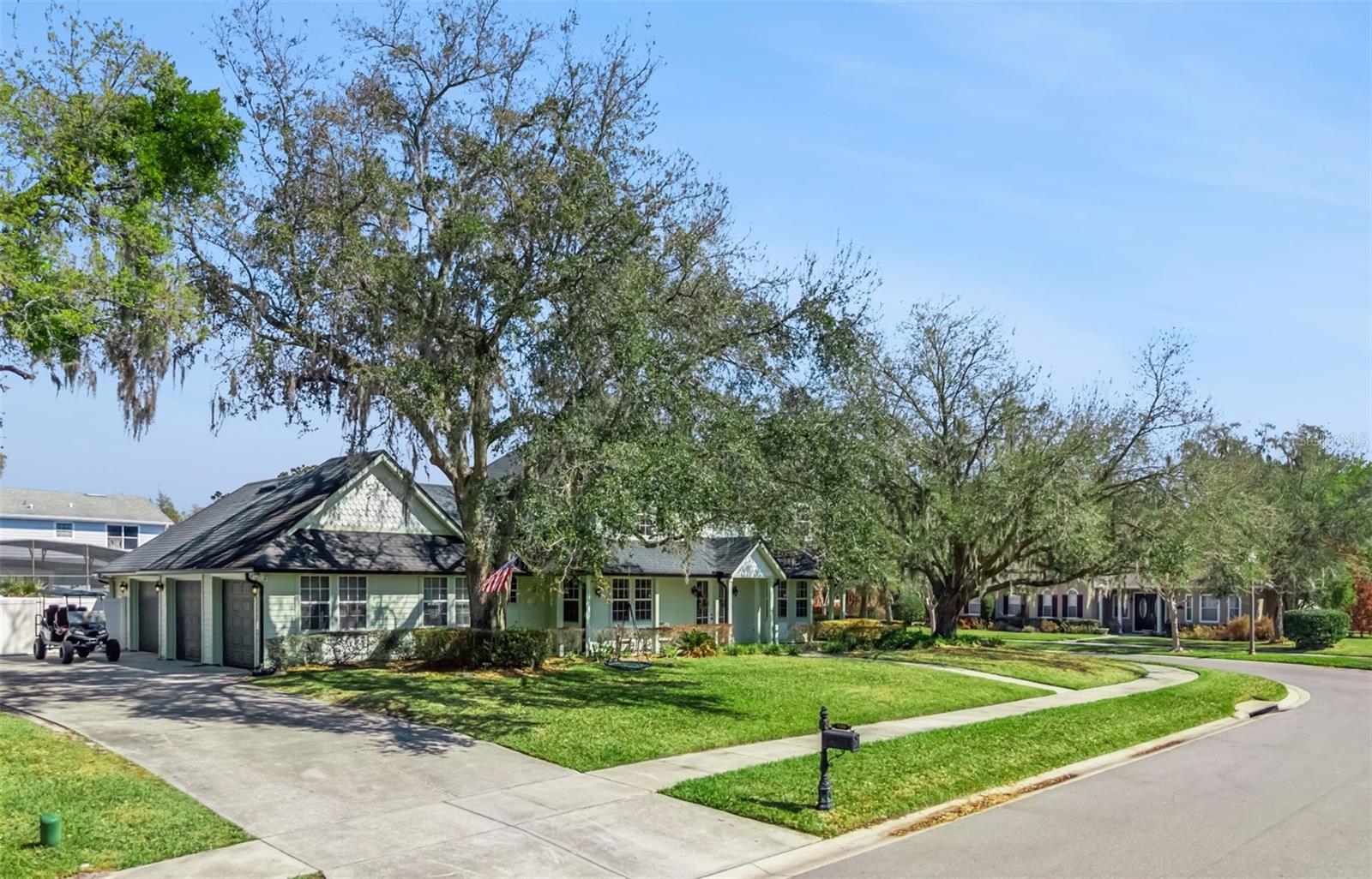 Image 4 of 54 For 430 Courtlea Oaks Boulevard