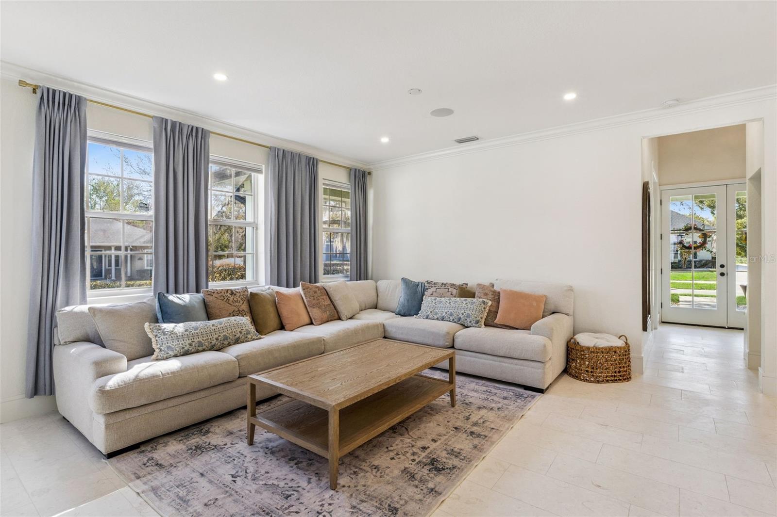 Image 7 of 54 For 430 Courtlea Oaks Boulevard