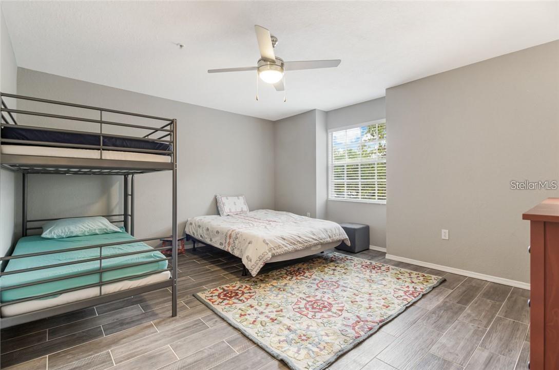 Image 12 of 21 For 13953 Fairway Island Drive 621