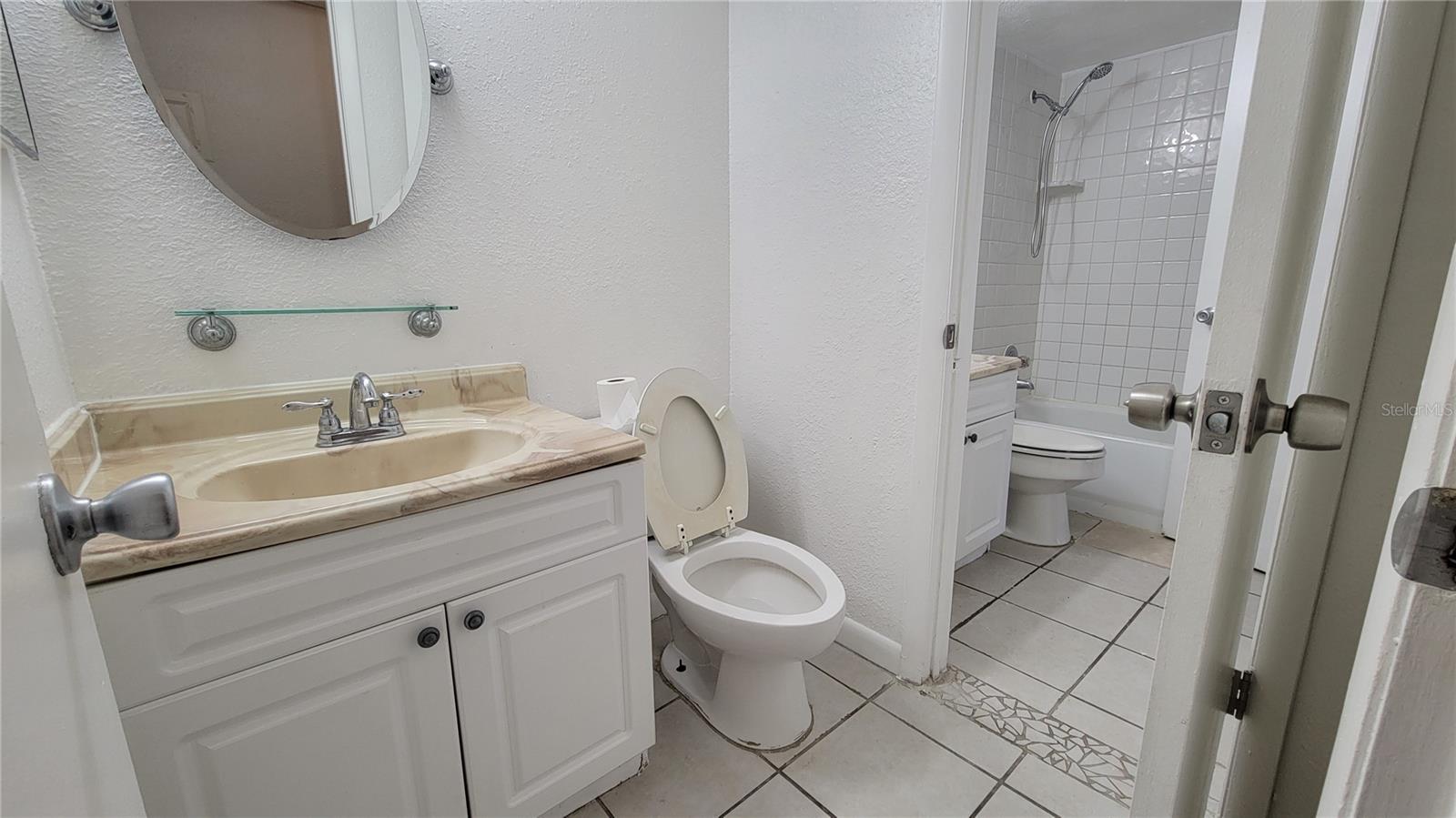 Image 16 of 24 For 6004 Village Circle 6004