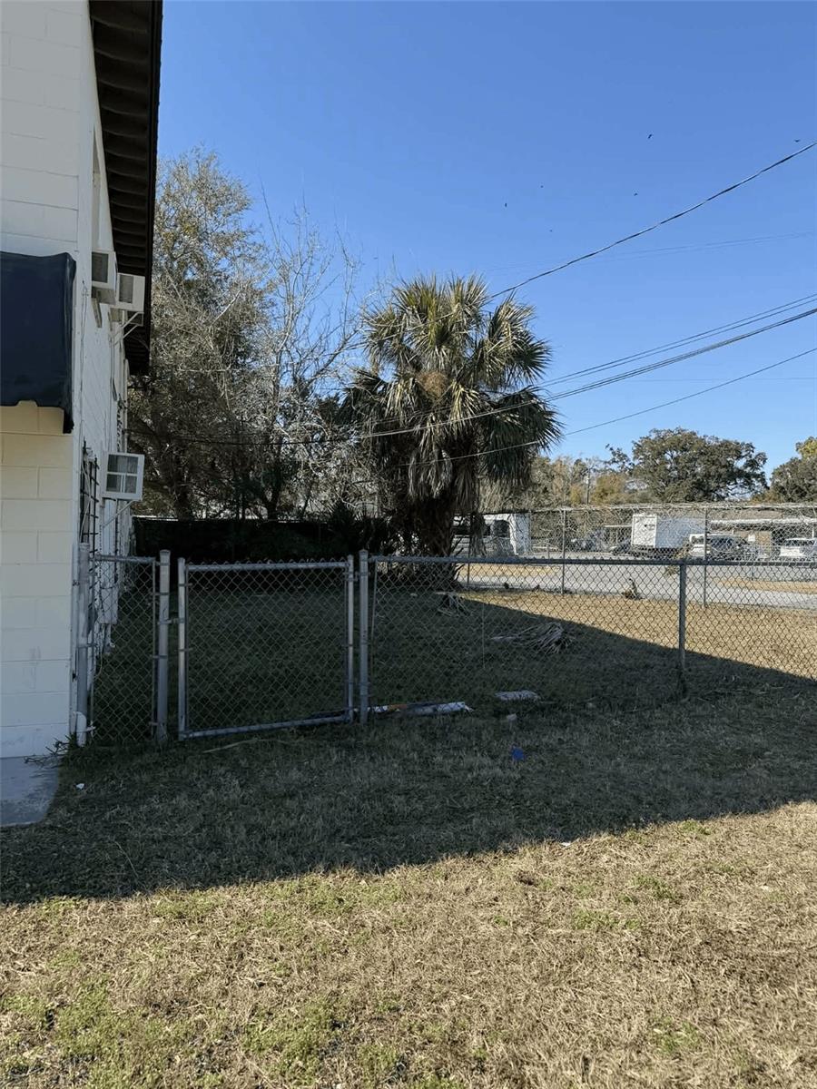 Image 4 of 8 For 5508 Edgewater Drive