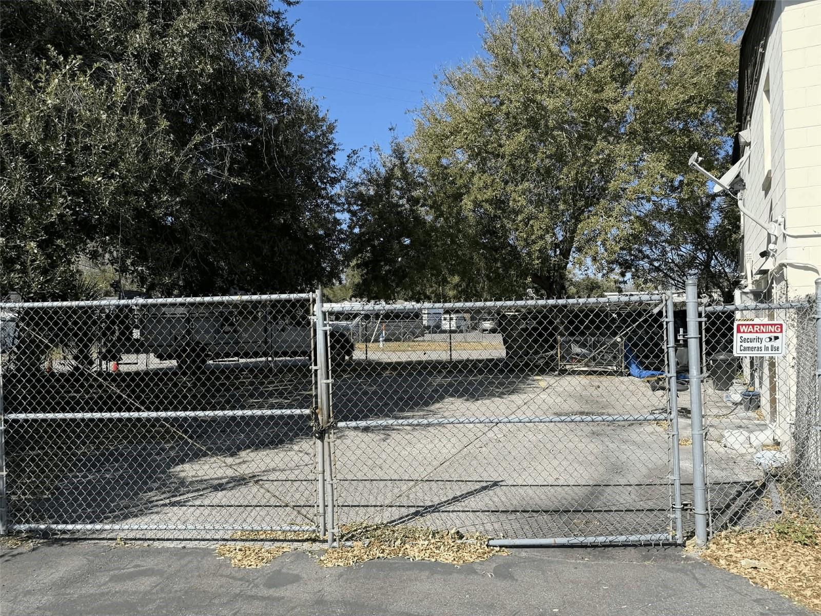 Image 5 of 8 For 5508 Edgewater Drive