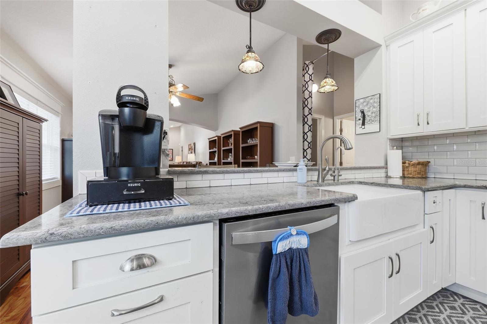 Image 14 of 34 For 1406 Challenger Avenue