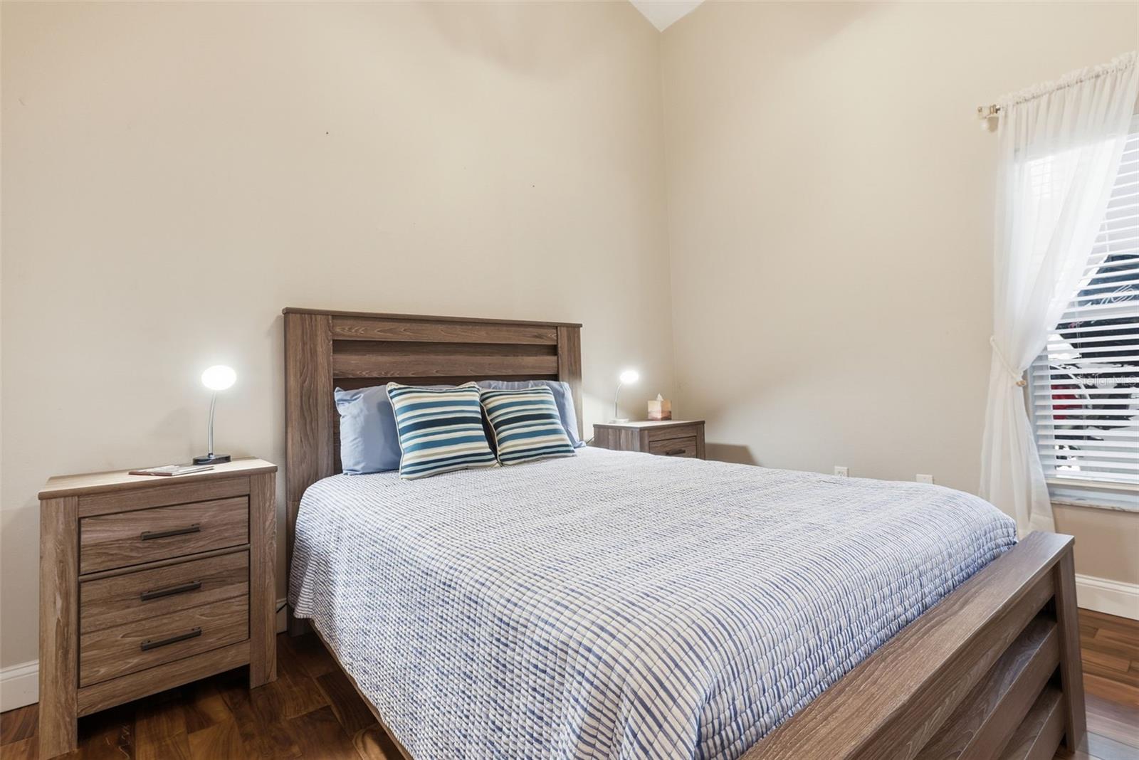 Image 18 of 34 For 1406 Challenger Avenue