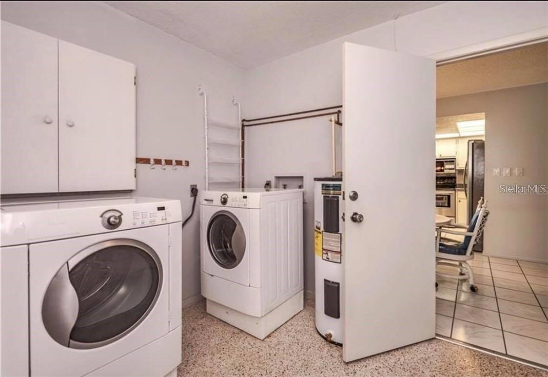 Image 14 of 17 For 3153 Conway Boulevard